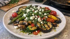 Grilovaná zelenina s chimichurri a fetou: letní večeře, která chutná jako z bistra