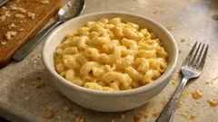 Mac & Cheese po americku: krémová sýrová omáčka bez smetany, hotovo raz dva