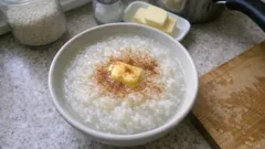 Falešné ryžogalo: jemná rýžová kaše jen z vody, rýže a másla