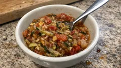 Chuťovka z cukety do sklenic: sladkokyselá směs, kterou využijete celý rok