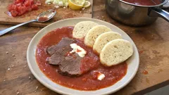 Rajská omáčka s vařeným hovězím: poctivý domácí postup krok za krokem