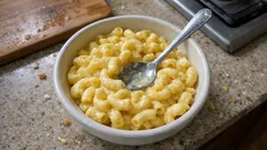 Mac & Cheese s cheddarem a Grana Padano: krémová večeře do 30 minut