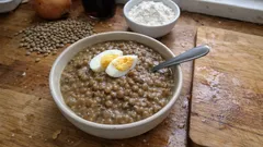 Čočka na kyselo jako od babičky: jednoduchý recept se světlou jíškou