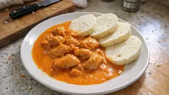 Kuře na paprice jako od babičky: jemná omáčka bez hrudek, krok za krokem