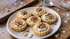 Linecké košíčky s nivovou pomazánkou: slané jednohubky, které zvládnete upéct dopředu