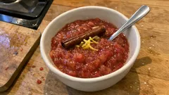 Rebarborová zavařenina se skořicí a citronem: domácí džem, který krásně voní