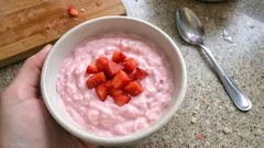 Domácí jahodový pribináček z tvarohu a šlehačky – hotový za pár minut