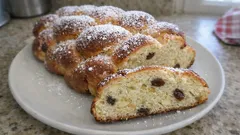 Domácí vánočka jako od babičky: vláčná střídka a lesklý povrch krok za krokem