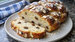 Domácí vánočka krok za krokem: nadýchaná, voňavá a krásně drží tvar