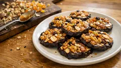 Křupavé florentýnky z ořechové směsi: hotové za chvíli a s čokoládou navrch