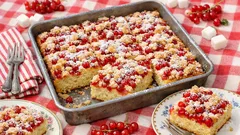 Rybízový koláč jako od babičky z pekáče