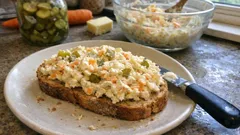 Celerová pomazánka na chlebíčky: krémová, křupavá a hotová za chvilku