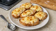 Zapečená veka s Lučinou a šunkou: rychlá večeře, která vždycky zmizí