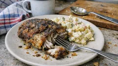 Vánoční kapr na česneku pečený v sádle: šťavnatý a bez trojobalu