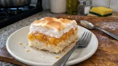 Rýžový nákyp s broskvovým kompotem a sněhem: vláčný, voňavý a krásně drží tvar