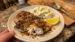 Vánoční kapr na česneku pečený v troubě: šťavnatý, voňavý a bez trojobalu