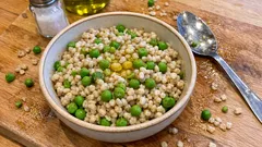 Kočičí svatba (vegan): kroupy s hrachem, které zasytí a vždy se povede