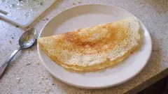 Rychlá dosa bez kvašení: křupavá indická palačinka z rýže a žlutého hrachu