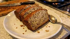 Vláčný banánový chlebíček z přezrálých banánů: hotový v jedné míse