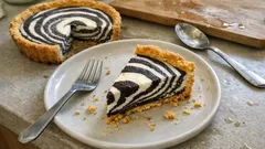 Zebra koláč s tvarohem: jednoduché vrstvení, které udělá krásný vzor