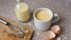 Domácí vaječný koňak se Salkem: sametově hustý a krásně vanilkový