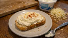 Luxusní pomazánka z uzené parenice: krémová, výrazná a hotová bez vaření