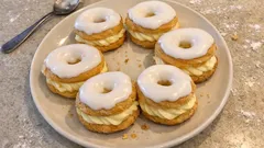 Mini věnečky jako z cukrárny: odpalované těsto, vanilkový krém a fondán