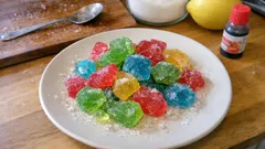 Jedlé krystaly s ovocnou příchutí: jednoduchá dekorace na dorty z agaru