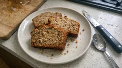 Vláčný banánový chlebíček z přezrálých banánů: hotovo bez robota za pár minut